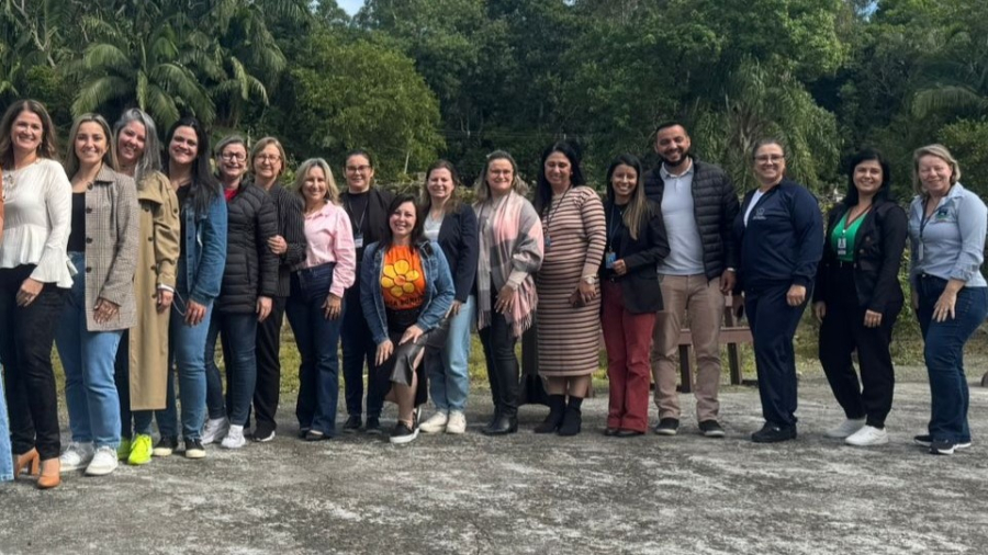 Morro da Fumaça marca presença em reunião regional de Assistência Social da Amrec